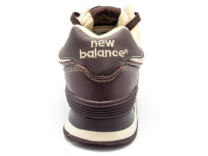 Кроссовки New Balance 574 мужские темно-коричневые - фото сзади